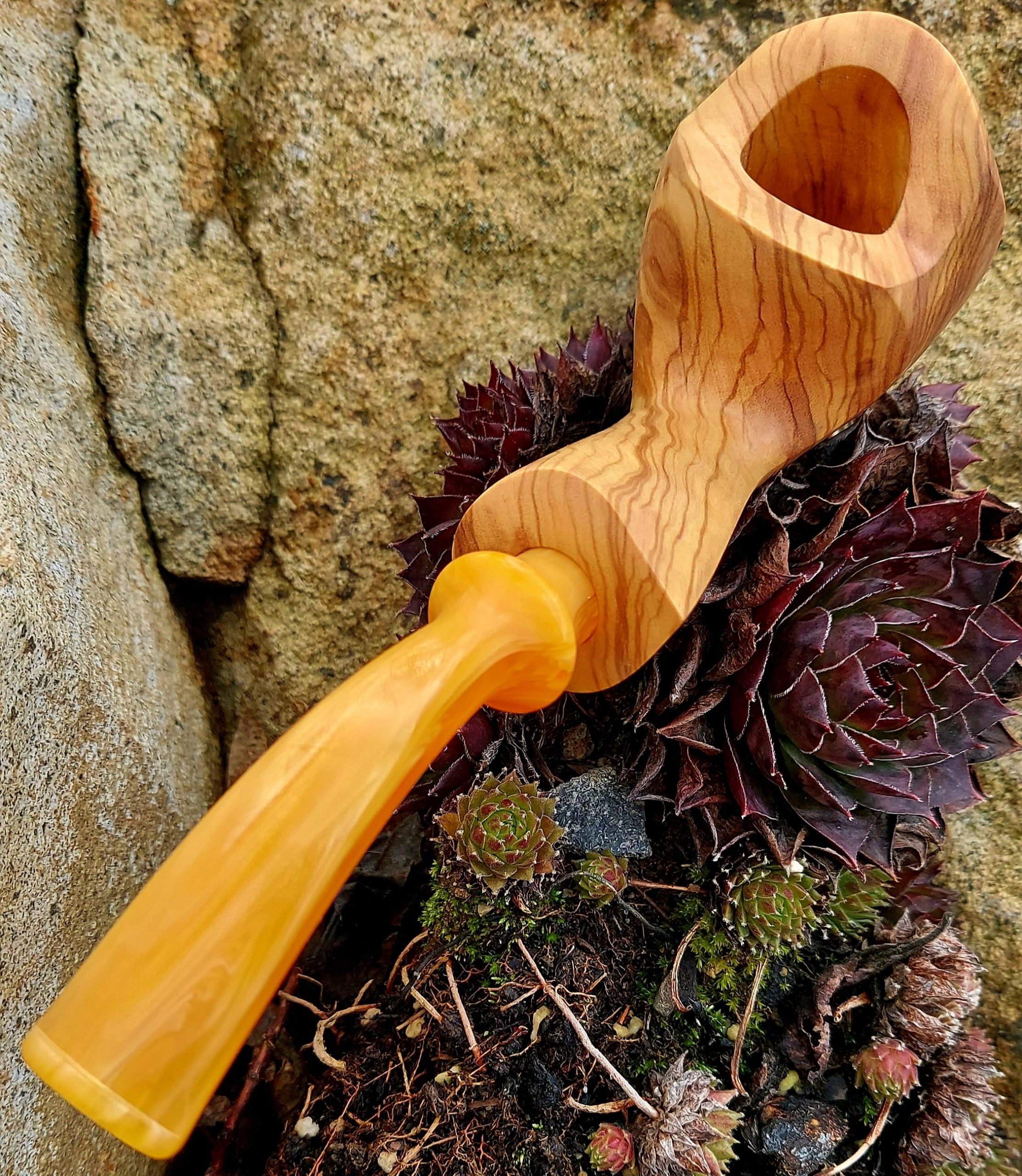 FREEHAND fajka- Oliva č.1 1 FREEHAND fajka- Oliva č.1